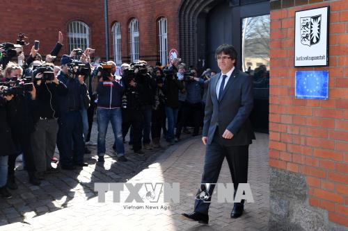 Tây Ban Nha ngăn chặn việc tái bầu ông Puigdemont đứng đầu Catalonia 